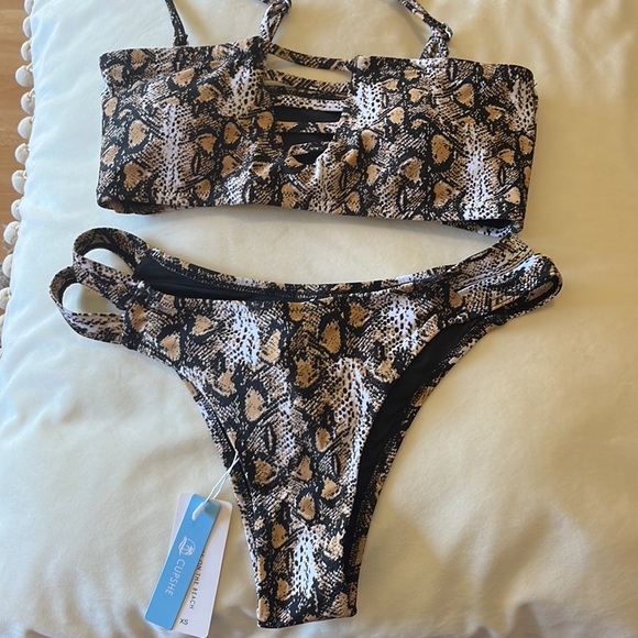 NWT CUPSHE Bikinis! - Picture 3 of 7